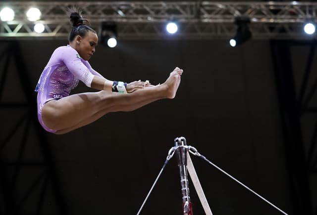 Rebeca Andrade leva ouro e prata no primeiro dia das finais da Copa do Mundo em Cottbus Na Al