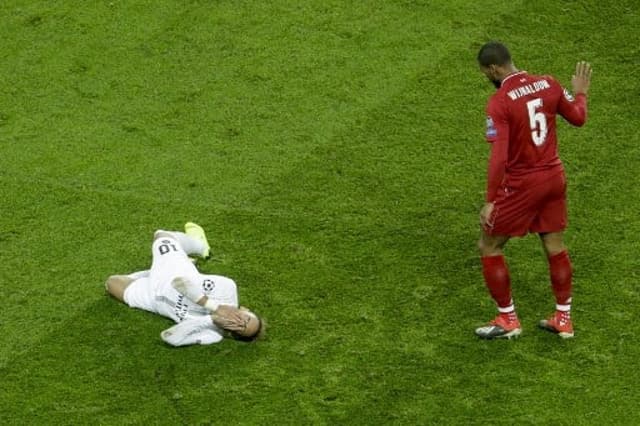 Neymar e Wijnaldum - PSG x Liverpool