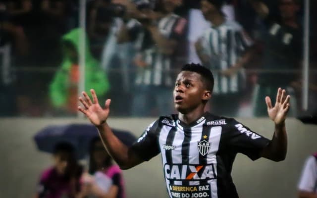 O Atlético-MG venceu o Botafogo por 1 a 0, no Independência, e garantiu uma vaga na próxima Libertadores. O grande destaque do Galo na partida foi Cazares, que marcou o gol da vitória. Ricardo Oliveira e Elias também foram bem avaliados. Confira as notas do LANCE! (por David Nascimento)