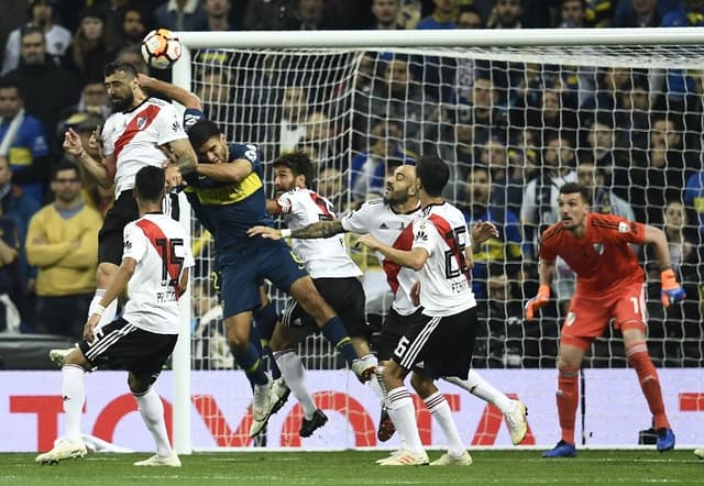 River e Boca fizeram um duelo estratégico no Santiago Bernabéu&nbsp;