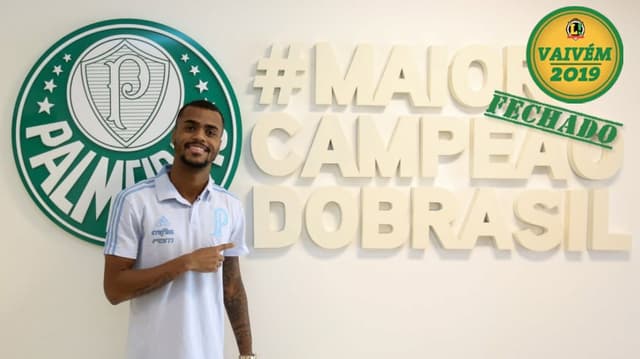 Felipe Pires com selo de fechado no vaivém