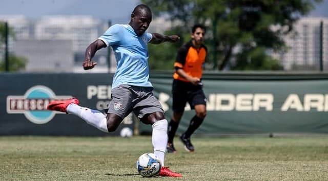 Fluminense goleia o Mageense em jogo-treino