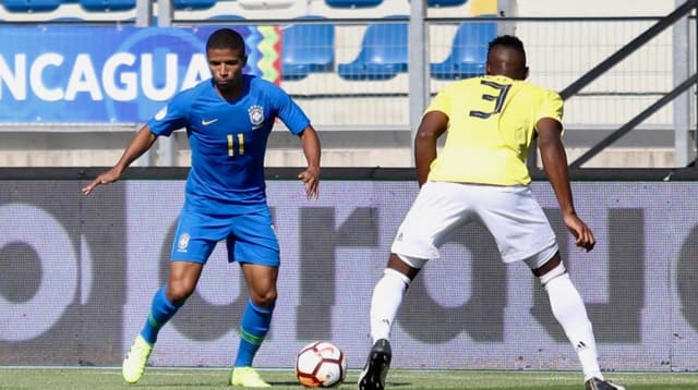 Marquinhos Cipriano em ação pelo Brasil