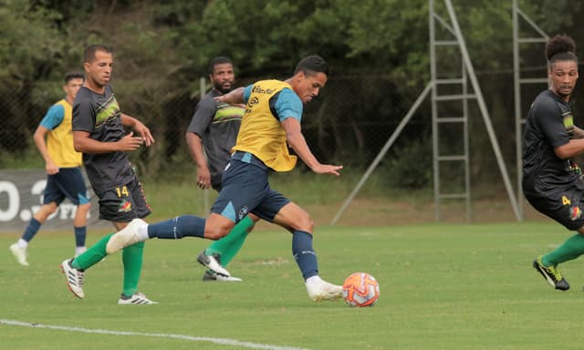 Grupo de Transição do Grêmio em jogo-treino com o Sindicato dos Atletas do RS