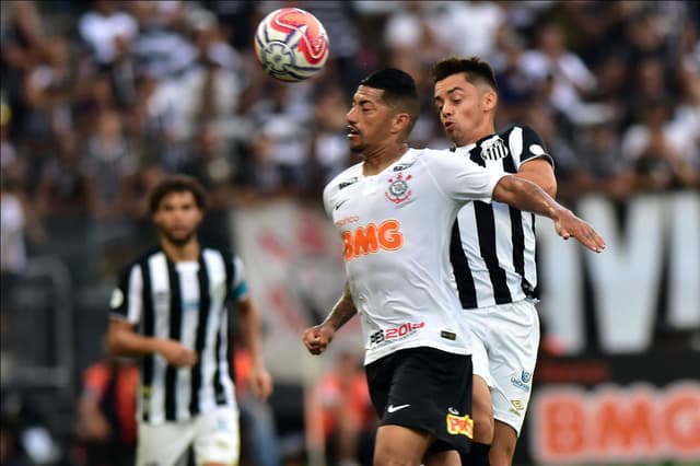 Firme na defesa, mas pouco inspirado no ataque, o Corinthians empatou sem gols diante do Santos. Ralf (foto) foi fundamental para frear a criação do rival. Clayson também merece elogios pelo que tentou. Veja notas (Por Carlos Bandeira de Mello - carlosandrade@lancenet.com.br)