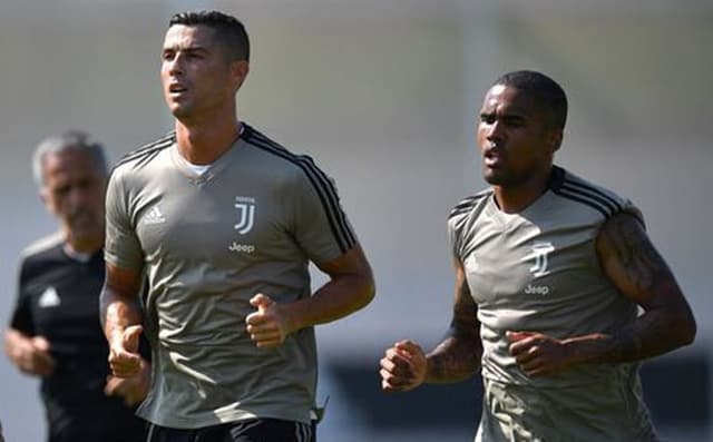 Montagem - Cristiano Ronaldo e Douglas Costa