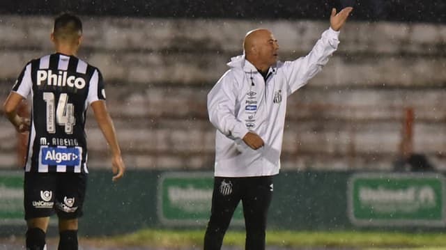 Botafogo SP x Santos