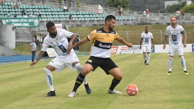 Criciúma x Metropolitano