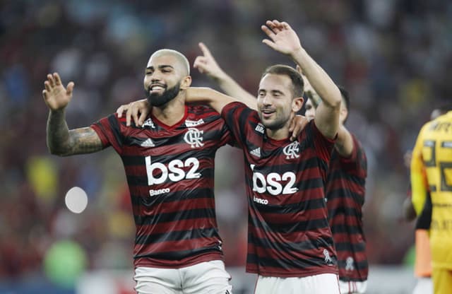 Com Gabigol mais uma vez decisivo, o Flamengo empatou com o Fluminense em 1 a 1, no Maracanã, e ficou com a vaga na final do Campeonato Carioca. Por ter feito campanha melhor que o rival, o Rubro-Negro jogava por um resultado igual. Veja as notas da equipe da Gávea por João Vítor Castanheira (joaovitor@lancenet.com.br)