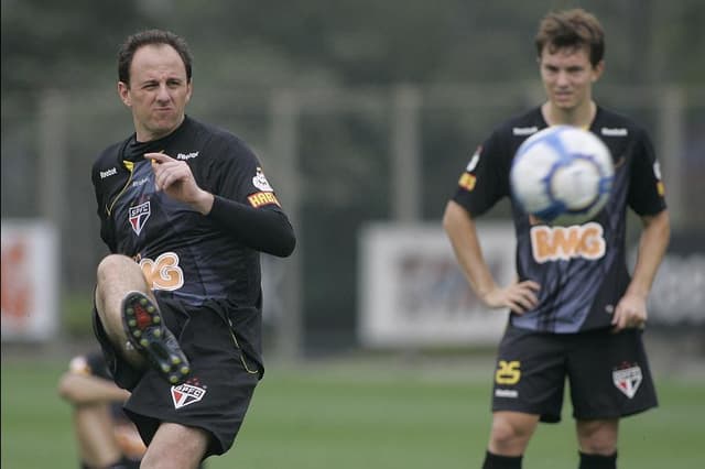 Dagoberto negou rixa com Rogério Ceni