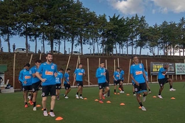 Treino do Corinthians no CT da Chapecoense