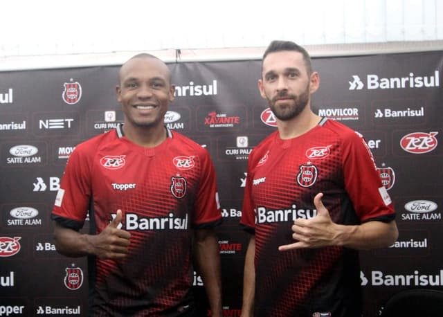 Murilo Rangel e Juba apresentados no Brasil de Pelotas