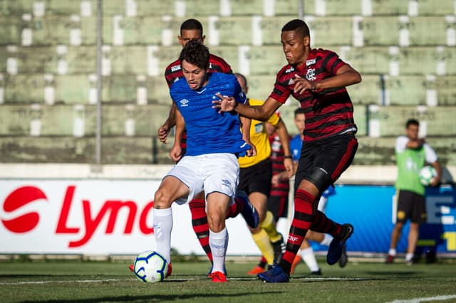 Cruzeiro e Fla fizeram um jogo muito movimentado, mas ainda sem definição do finalista da Copa do Brasil Sub-20