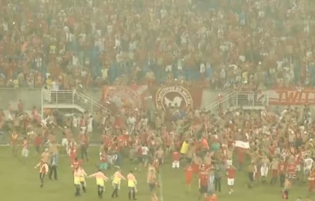 Torcida do América-RN invadiu a Arena das Dunas para comemorar o título do Potiguar