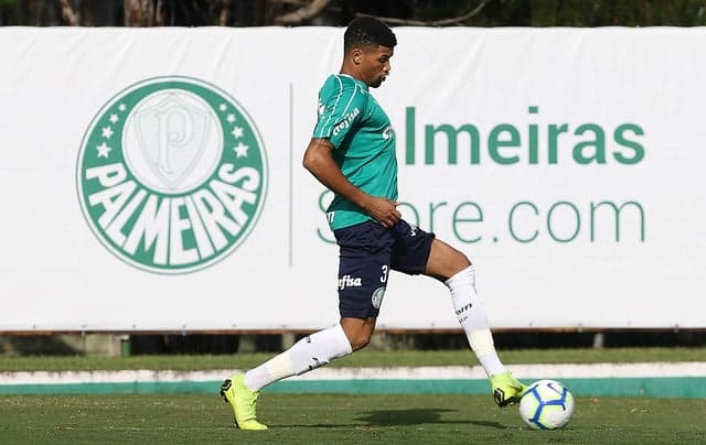 Juninho ficou no banco nessa quarta-feira