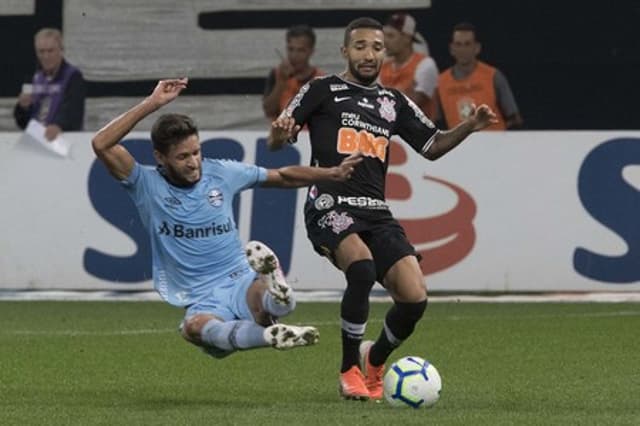 O Corinthians não conseguiu fazer o dever de casa neste sábado na Arena, em Itaquera. No duelo com Grêmio, o Timão não furou o bloqueio dos gaúchos: 0 a 0. O destaque foi Clayson, que apareceu como a melhor opção no campo ofensivo. Veja as avaliações do LANCE! (Por João Vitor Castanheira - joaovitor@lancenet.com.br)