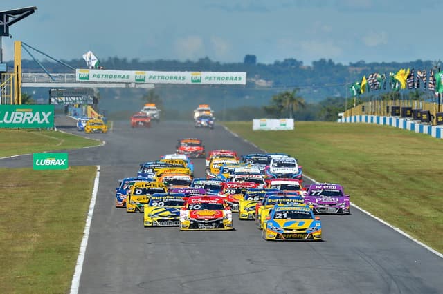 Largada - Stock Car - Goiânia