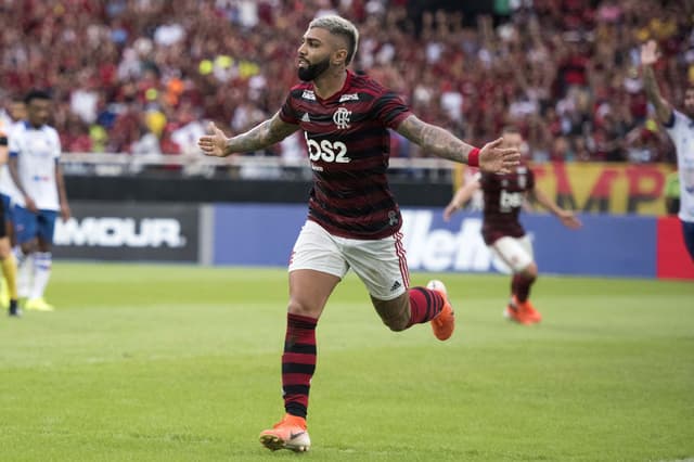 Gabigol dominou o jogo e fez os gols da vitória do Flamengo sobre o Fortaleza. Confira a seguir a galeria do LANCE!