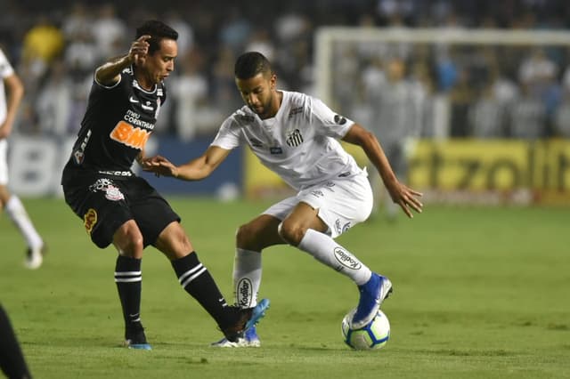 O Corinthians teve uma atuação ruim diante do Santos, na Vila Belmiro, pouco conseguindo ameaçar o rival. A derrota por 1 a 0 na última partida antes da paralisação para a Copa América, a equipe não teve nenhum destaque em campo (notas por Gabriel Rodrigues)&nbsp;