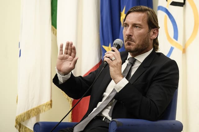 Totti deixa a Roma