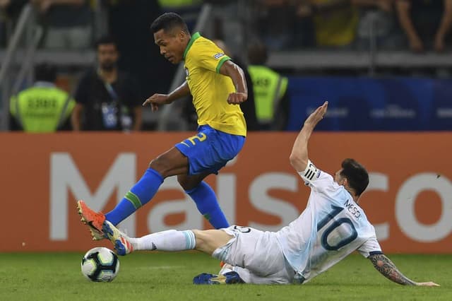 Brasil x Argentina - Alex Sandro