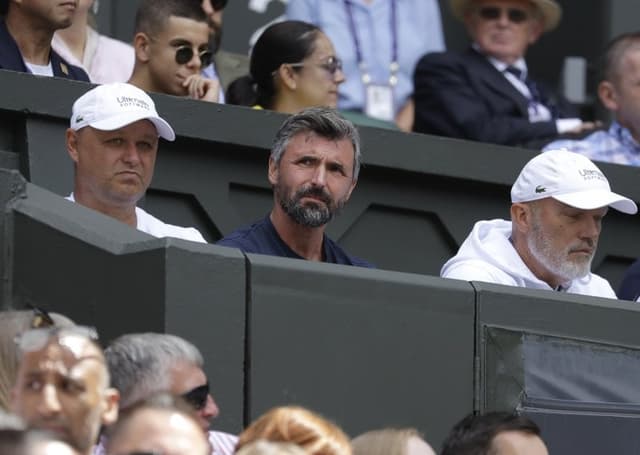 Marian Vajda e Goran Ivanisevic no box de Djokovic em Wimbledon