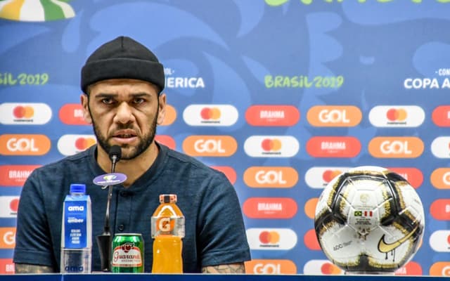 Coletiva Brasil - Daniel Alves