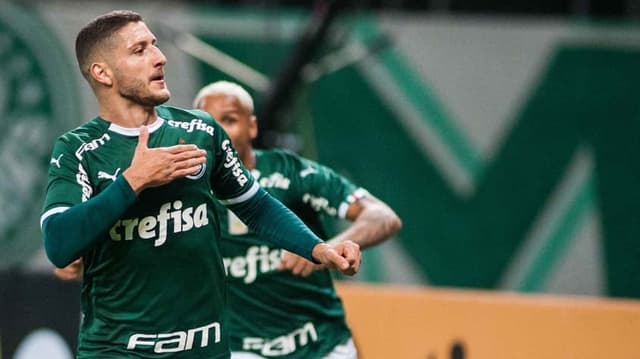 Confira a seguir a galeria especial do LANCE! com imagens da vitória do Palmeiras sobre o Internacional