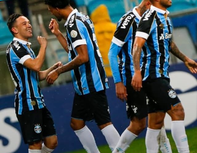 Grêmio 2 x 1 Vasco: as imagens da partida no Sul