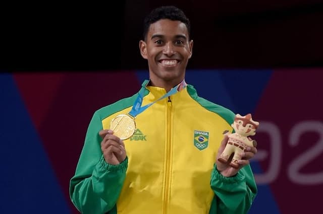 Ygor Coelho fatura a medalha de ouro no badminton