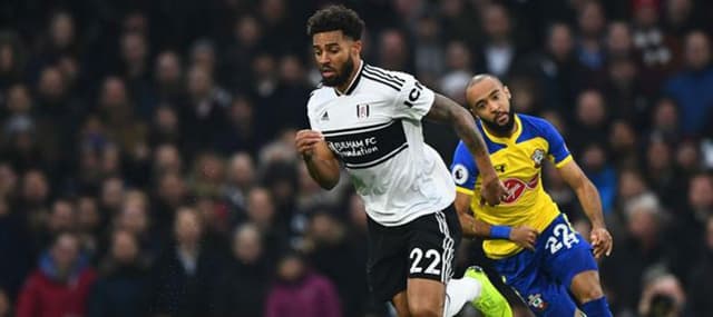 Zagueiro Cyrus Christie, do Fulham, acusou torcedor de racismo