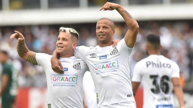 Confira a seguir a galeria especial do LANCE! com imagens da goleada do Santos neste domingo