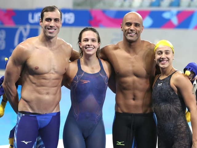 Revezamento 4x100 medley é ouro no pan