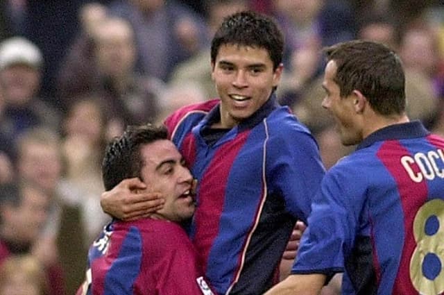 Javier Saviola, Xavi e Philippe Cocu nos tempos de Barcelona