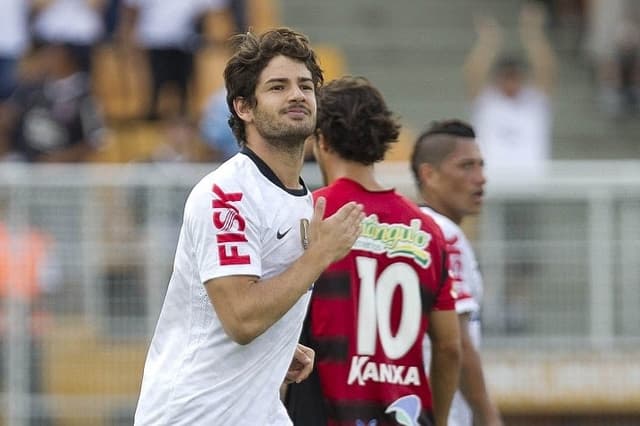 Corinthians x Oeste - 2013 - Primeiro Gol de Alexandre Pato