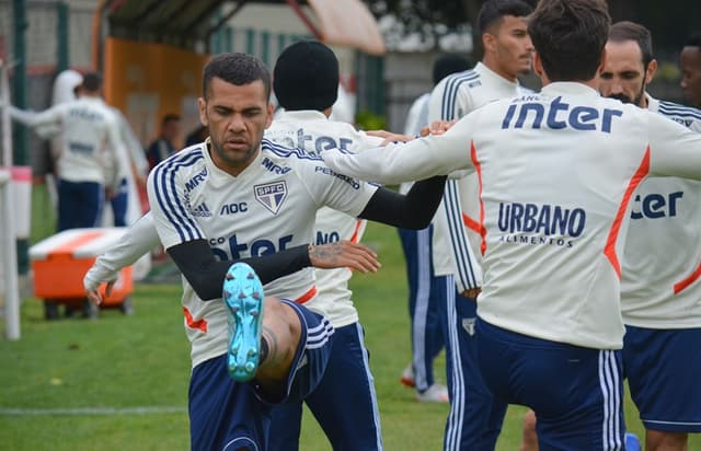 Treino do São Paulo - Daniel Alves