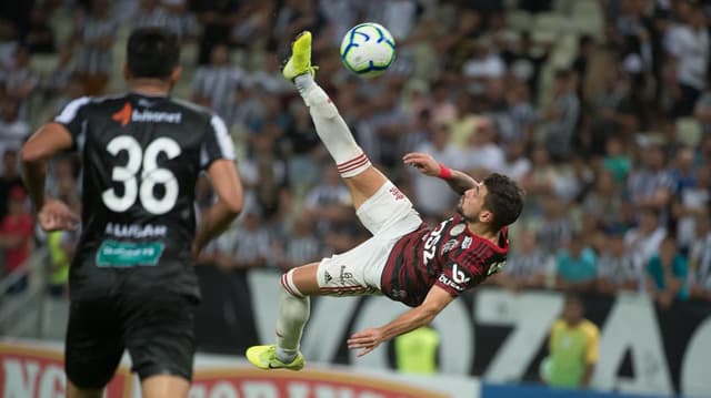 Arrascaeta fez um golaço na vitória do Flamengo