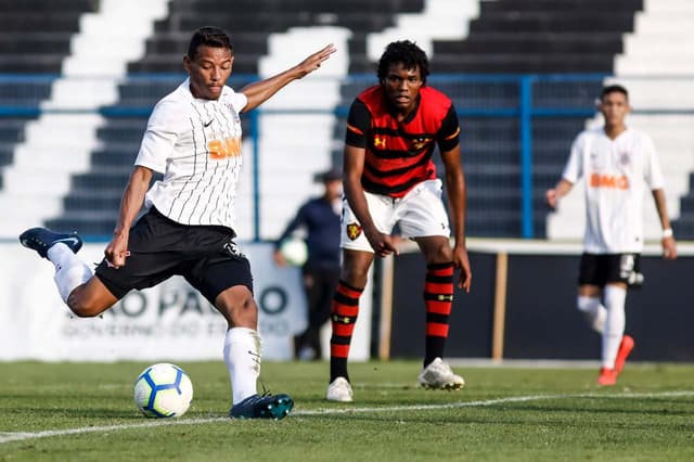 Corinthians saiu atrás do marcador logo nos primeiros minutos da partida