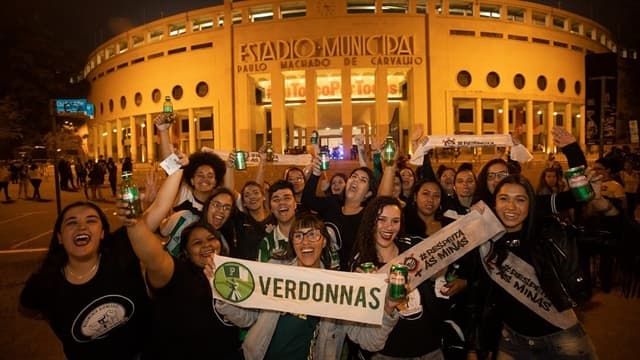 Torcida Seleção Feminina