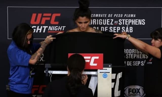 Vanessa Melo não bateu o peso, mas a brasileira assumiu a luta há poucos dias (Foto: Reprodução/UFC)