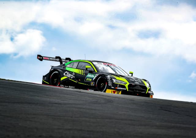 Pietro Fittipaldi pilota carro da equipe WRT Audi Sport