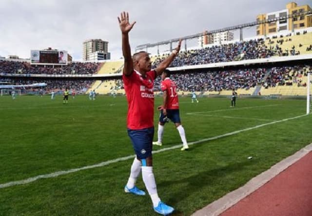 Bolívar x Jorge Wilstermann - Serginho