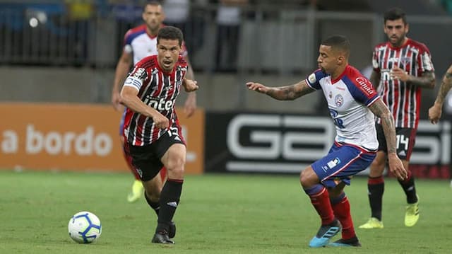 Bahia x São Paulo - Hernanes