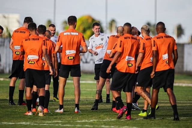 O técnico Vagner Mancini comandou seu primeiro treino à frente do Galo