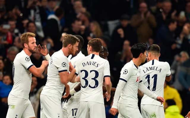 Tottenham x Estrela Vermelha