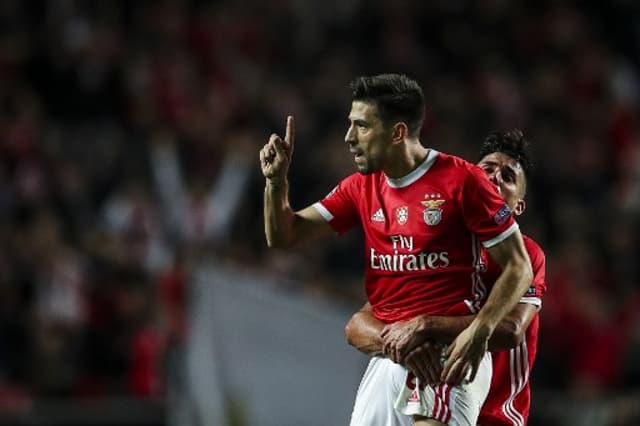 Benfica vence com gol de Pizzi