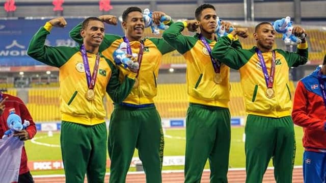 Revezamento 4x100 m campeão