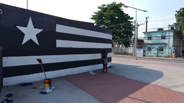 Pintura no Estádio Nilton Santos - Setor Norte