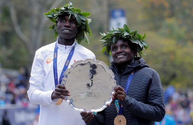 Joyciline Jepkosgei e Geoffrey Kamworor, campeões da Maratona de Nova York 2019