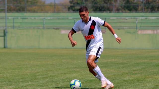 Alexandre - lateral do Vasco